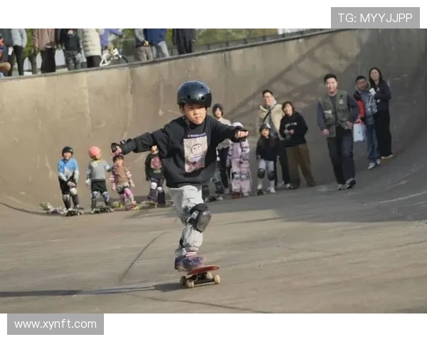 重庆滑板队在极限运动嘉年华中以51分稳居积分榜首位